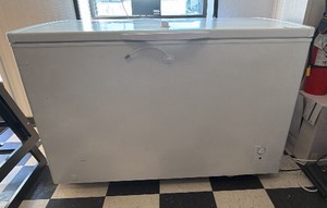 Midea 7.0 Cu. Ft. Chest Freezer
