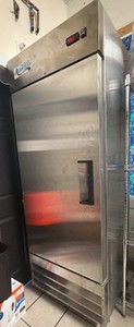 Leader 29 Stainless Steel Single Solid Door Commercial Reach-In Freezer with keys