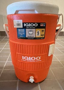 Igloo seat top 5 gallon dispenser