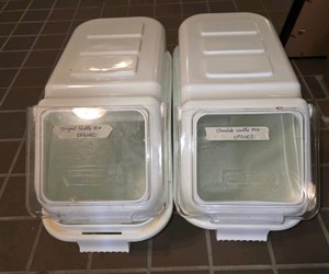 2-Bakers Mark 6.3g containers wscoops
