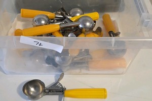 11-commercial ice cream scoops