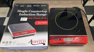Avantco IC1800 120V Countertop Commercial Induction Range - 1800W