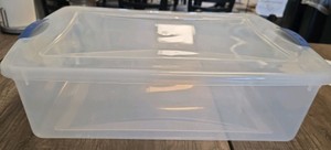 Sterilite 32qt storage bin