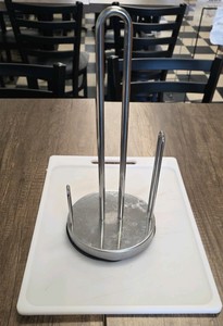 11x14-in cutting board with paper towel holder