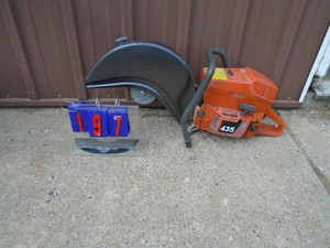 MSI425 gas powered concrete saw. Been sitting awhile. Fires on ether. As shown.