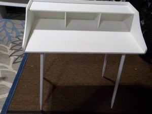 White Desk 30 x 18 x 34