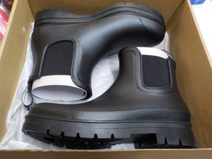 Planone size 6 Black Shoes