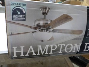Hampton Bay 52 Ruthley II Indoor Ceiling Fan with Light