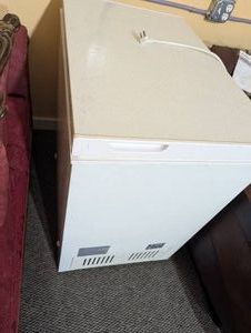 Vissani chest freezer