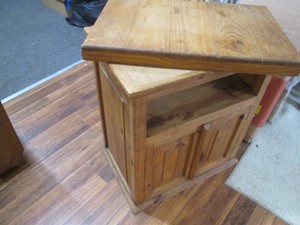 Classy solid wood table with a swivel top