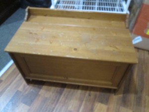 Storage chest, solid wood