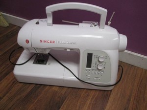 Singer Futura Quartet sewing machine