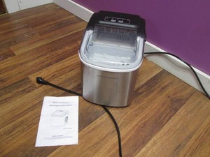 Improvements ice maker