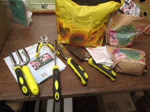 Garden tote