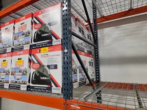 (6) King One Pro 4800R Satellite An...