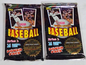 Lot of 2 Unopened Packs of 1995 Topps Series 1 Baseball
