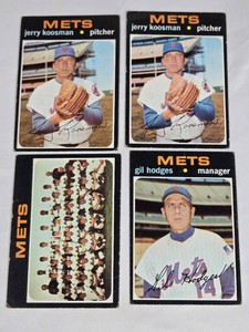 Lot of 4 Mets Baseball Cards Featuring Jerry Koosman and Gil Hodges from the Early 1970s