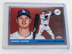 Shohei Ohtani 2025 Topps Chrome #17 - Los Angeles Dodgers Baseball Card