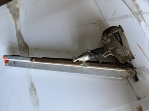 Paslode Nail Gun W Extended Mag