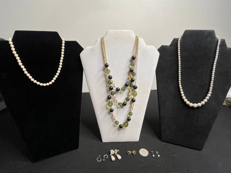 VTG Costume Jewelry - Faux Pearl Necklaces, Beaded Necklace & Earrings Mixed Lot