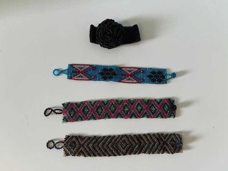 VTG Beaded Bracelets - Multicolor Seed Bead Designs (Lot of 4)
