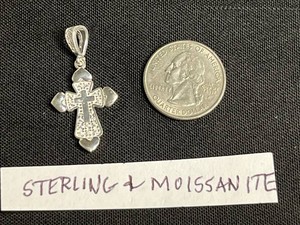 Cross Pendant - Sterling Silver & Moissanite 925 - 2.66 grams