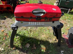 Thermos portable grill and stand