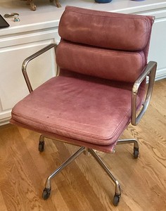 Mid-Century Modern Eames Leather Soft Pad Management Chair