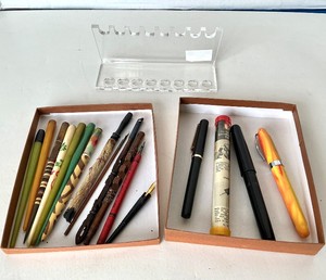 Group of Vintage Pens  Acrylic Pen Display Stand