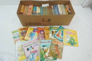 32 vintage childrens story books, Davey Crocket, Tweety, Dennis the Menace and more