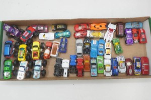 45 Die Cast toy cars, Matchbox, Hot wheels and others