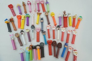 Pez containers, large lot, Disney, others