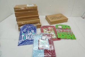 NIP 74 gift bags 4 designs in each box 10 x 8.5 x 4.5