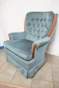 Best Chairs blue swivel rocker