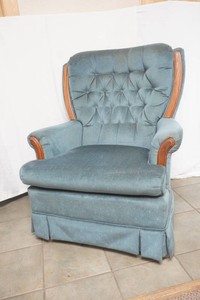 Best Chairs blue swivel rocker