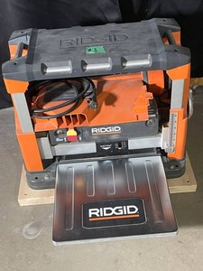 RIDGID Benchtop Thickness Planer