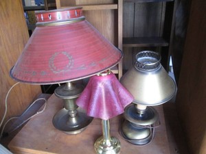 2 Metal lamps and a tea light holder with glass shade