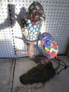 Tiffany style bird lamp withetal base