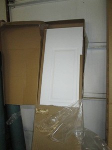 White bi fold door 7 x 17 panels