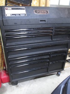 Tractor Supply 48inch 14 drawer top and bottom rolling tool chest with keys