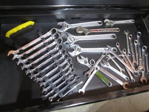 Large variety of metric ratcheting and combination wrenches