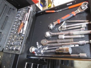 Assorted Ratchets, extensions and socket set