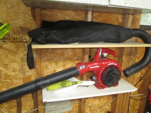 Homelite gas powered blowervac with bagger attachment