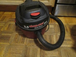 2hp 2.5-gallon shop vac