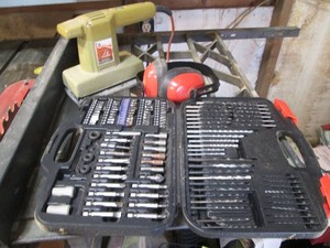 Skil drill and screwdriver bit set plus vintage sander and protective ear gear
