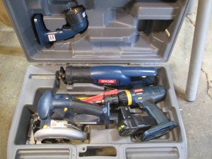 Ryobi sawzall, drill, circular saw and treble light with 1 battery in case no charger