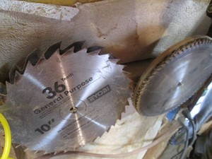 Variety of circular saw and table saw blades