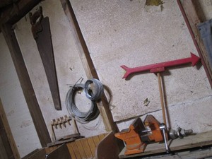 Heavy duty Pony bench vise, misc cable, ball hitch and other misc shown