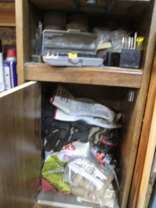 Steel wood, crafting sticks, sanding discs, small screwdriver sets, gloves and other misc shown