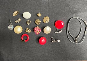 ALL SINGLES Estate Costume Jewelry - Earrings & Necklace